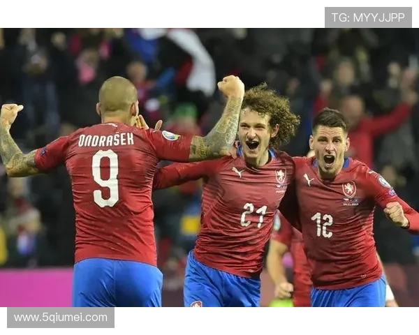 广州网球队在欧锦赛积分榜上以51分稳居第一名展现强劲实力 广州网球队在欧锦赛积分榜上以51分稳居第一名展现强劲实力