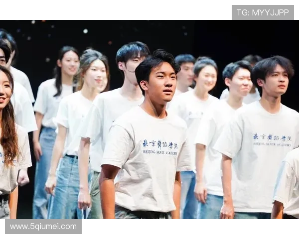 成都街舞队的默契配合与创意表达探讨 成都街舞队的默契配合与创意表达探讨